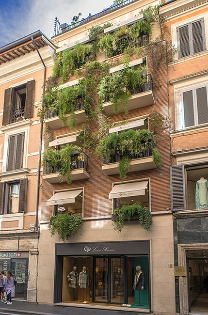 Via dei Condotti - fashionable street of Rome